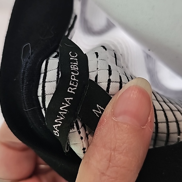 Banana Republic Size M Top. - Picture 5 of 5